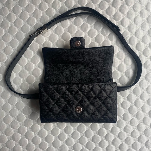 CHANEL uniform waist bag - Picture 4 of 6